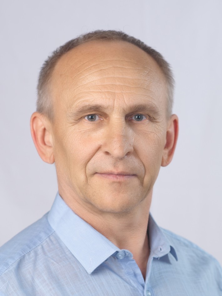 Музыкальный руководитель Епринцев Владимир Александрович.